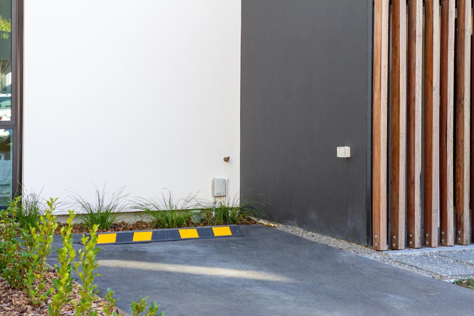 Getaway On Manchester Street - Carpark, Central Christchurch Exterior photo